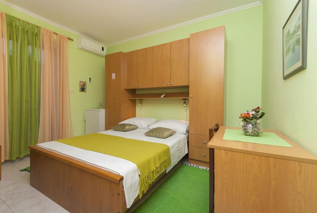 Rooms Vlahovic 斯拉诺 外观 照片