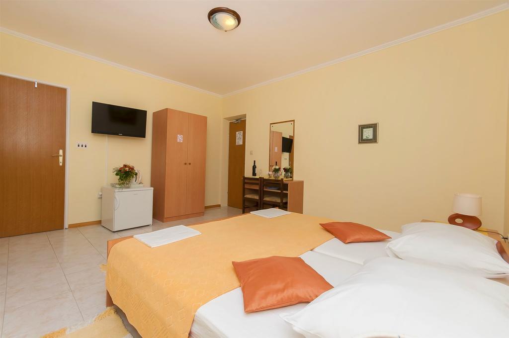 Rooms Vlahovic 斯拉诺 外观 照片