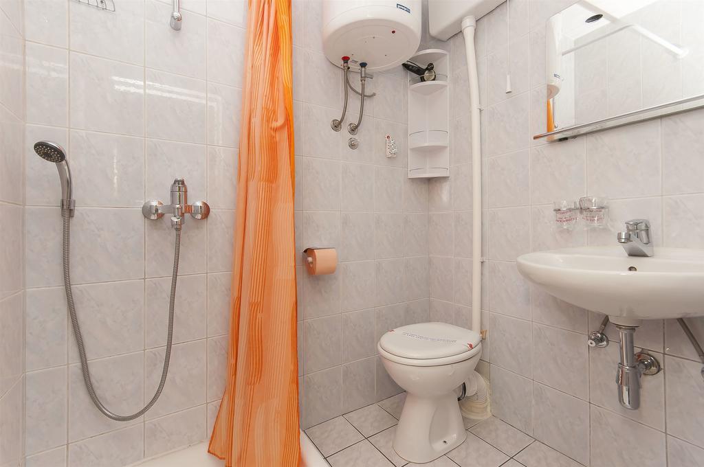 Rooms Vlahovic 斯拉诺 外观 照片